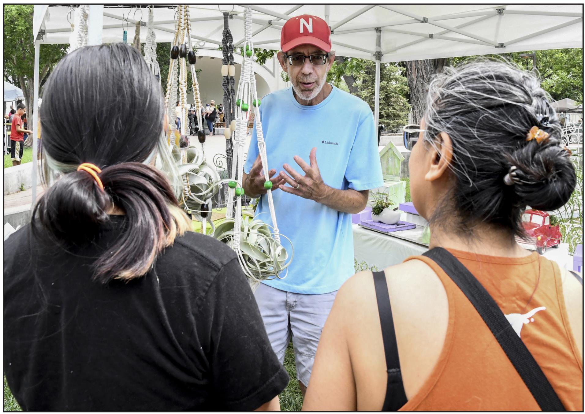Art in the Park gives ‘great day’ in downtown Garden City Garden City