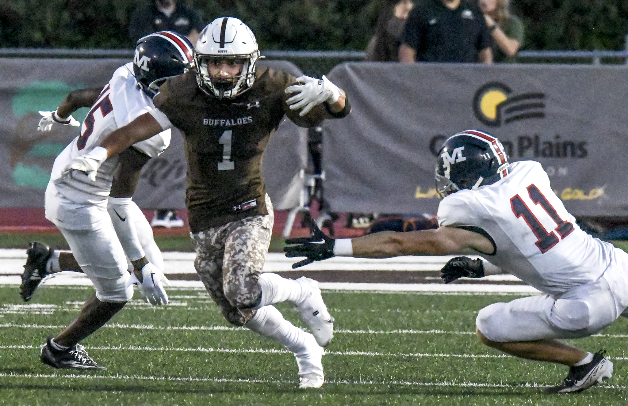 GCHS football struggle to find answers to Olathe NW Garden City Telegram